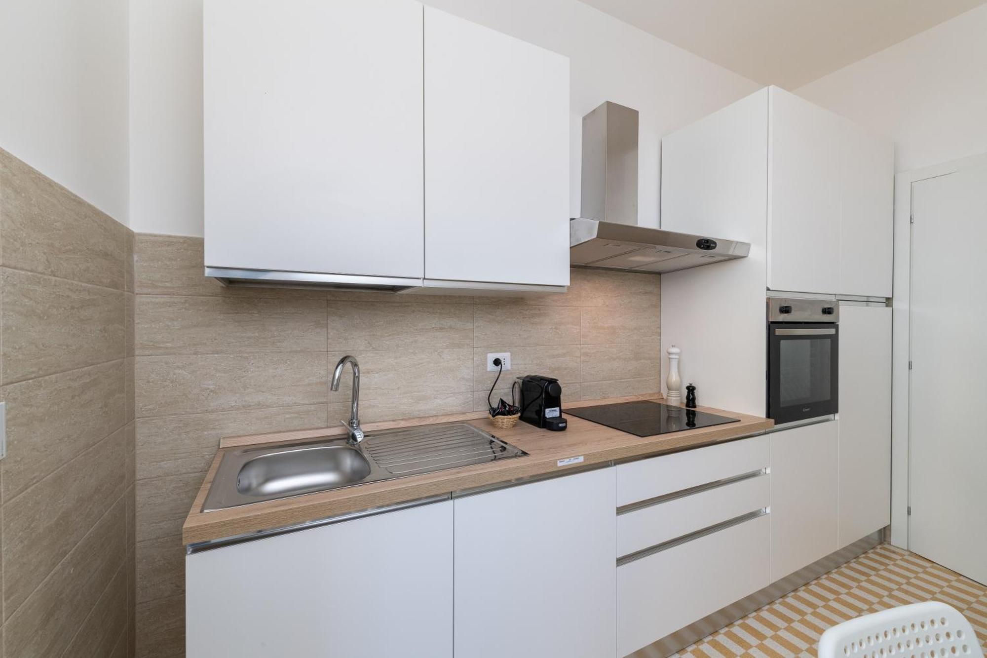 Luxury And Sweet Home-Metro Malatesta 로마 외부 사진