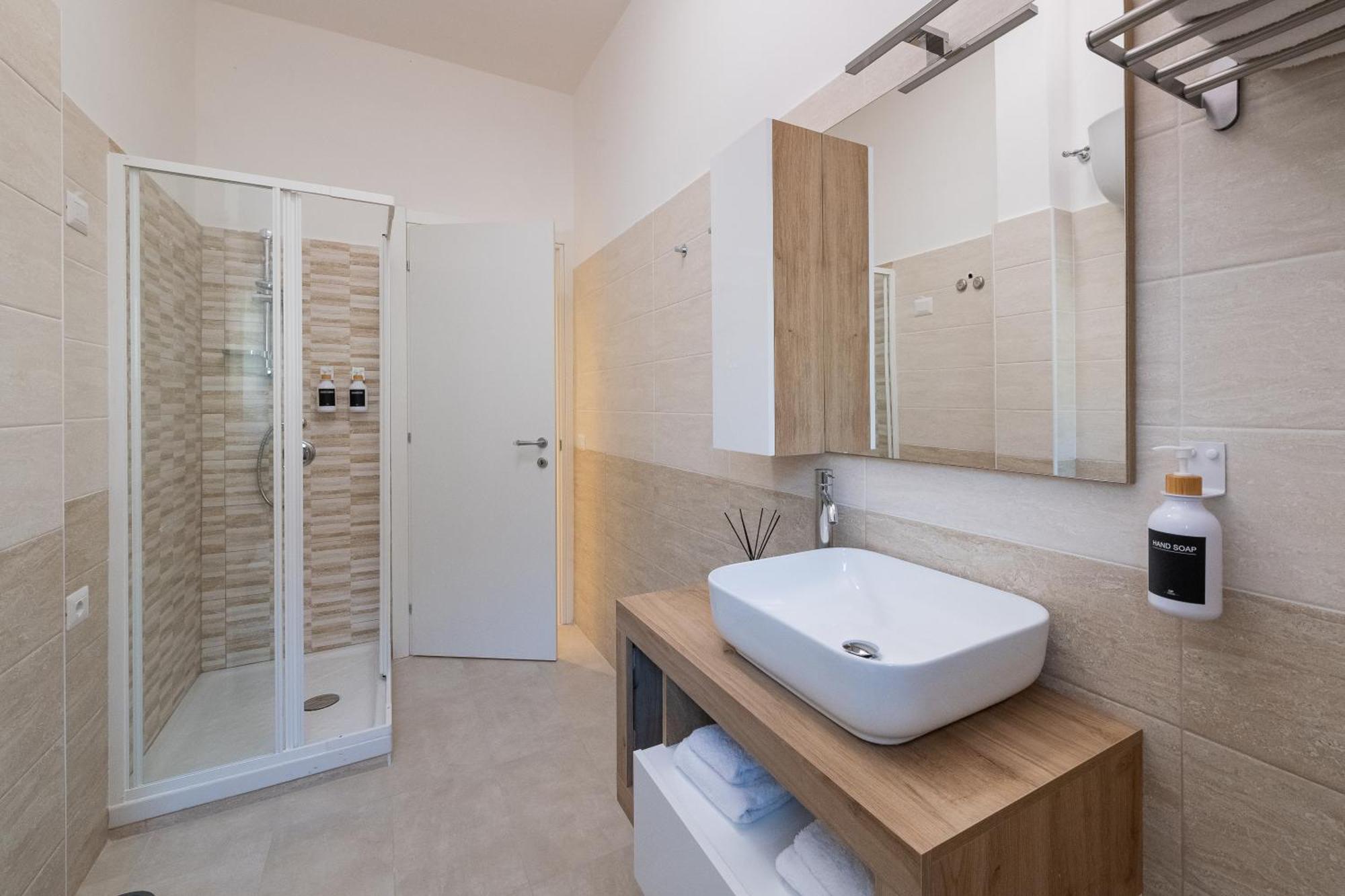 Luxury And Sweet Home-Metro Malatesta 로마 외부 사진